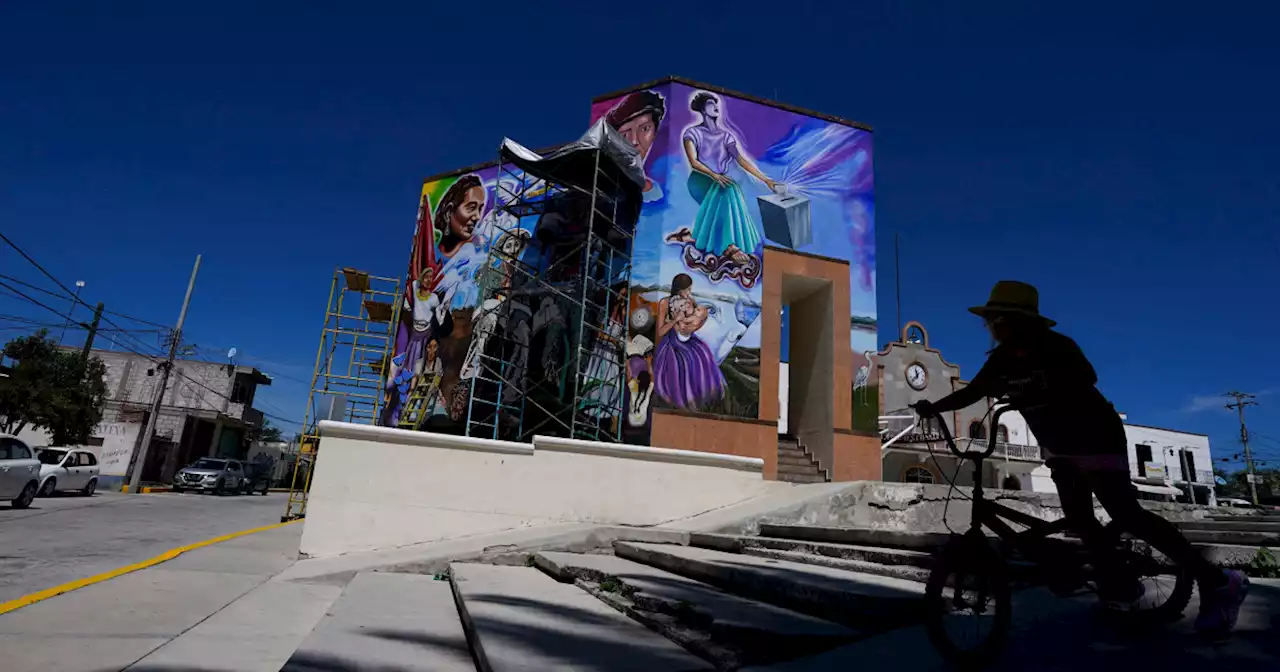 These Mexicans are keeping the mural tradition alive, a century after Diego Rivera