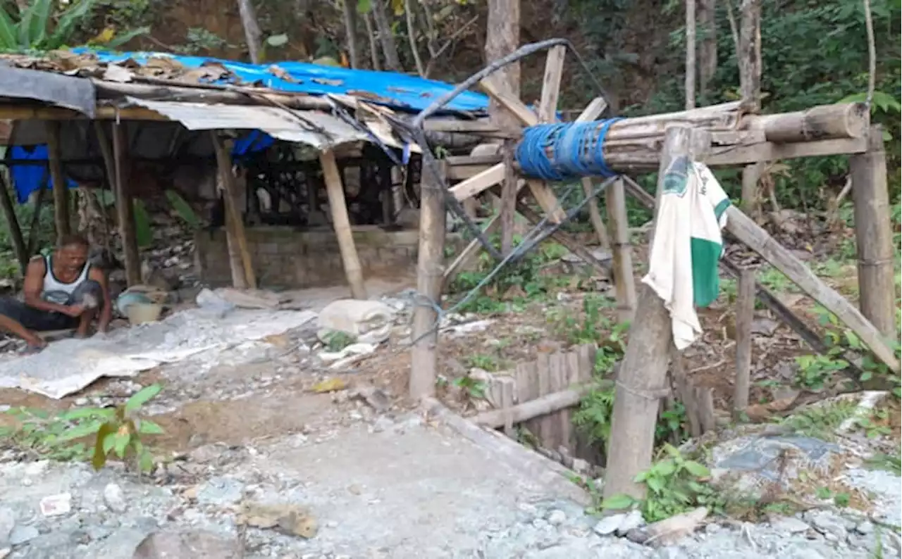 Kisah Penambang Emas Tradisional Wonogiri di Bukit Randu Kuning Jendi