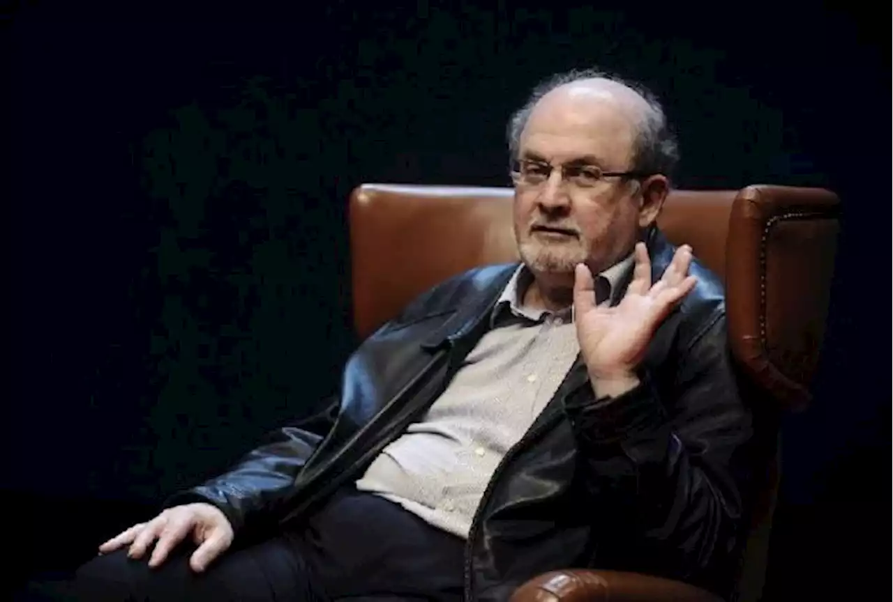 Penulis The Satanic Verses, Salman Rushdie Ditusuk di New York