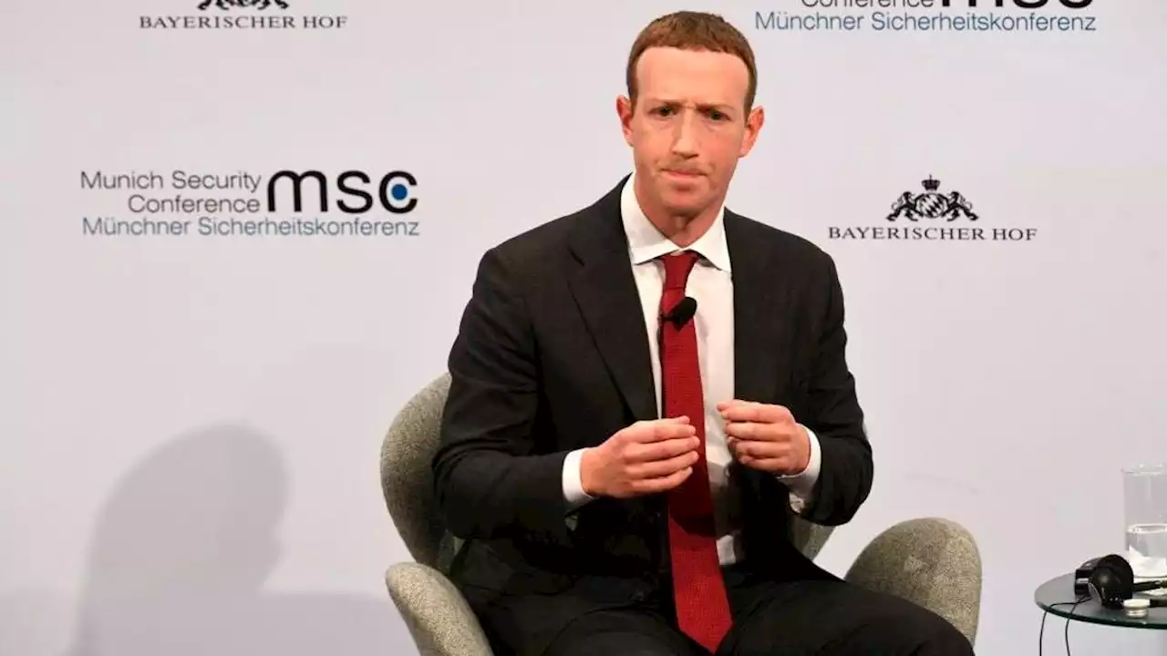 Facebook's new AI chatbot will not stop owning Mark Zuckerberg