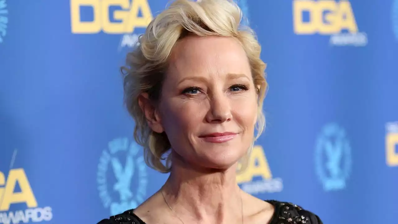 Stars react to Anne Heche's death: 'We have lost a bright light'