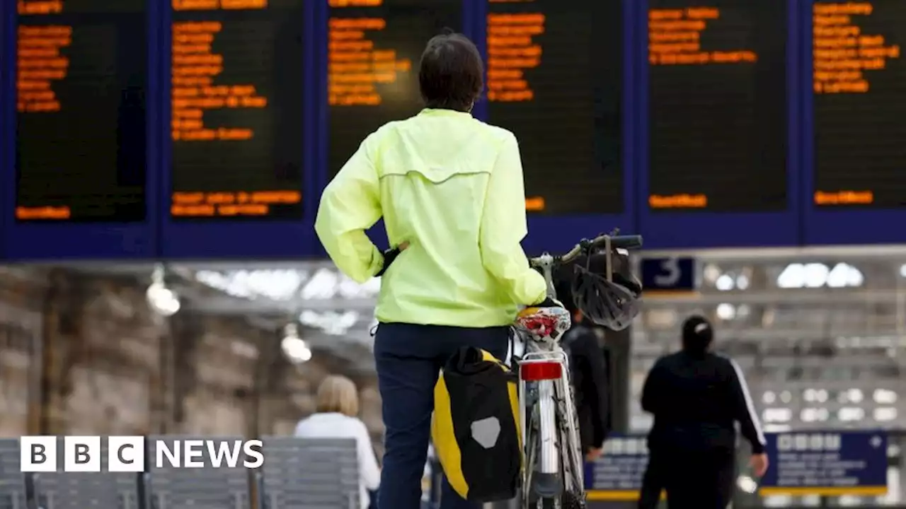 Train strikes cause more disruption for passengers