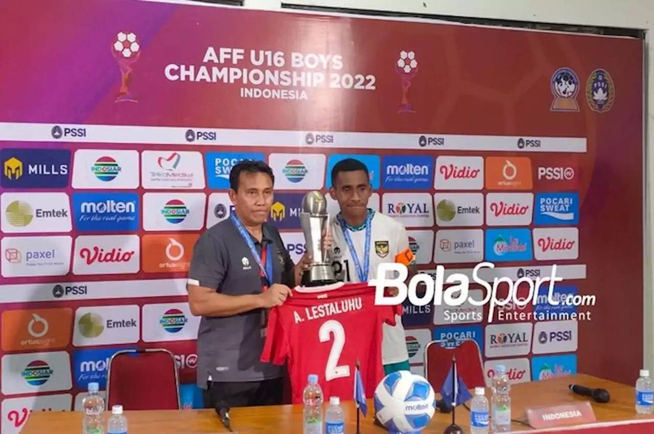 Piala AFF U-16 2022 - Trofi Pertama Bima Sakti sebagai Pelatih Dipersembahkan untuk Anak - Bolasport.com