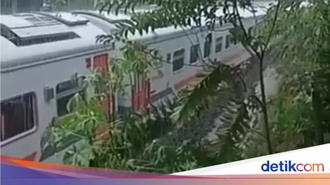 Hujan Lebat di Solo Raya, Jalan Tergenang-Kereta Api Terlambat