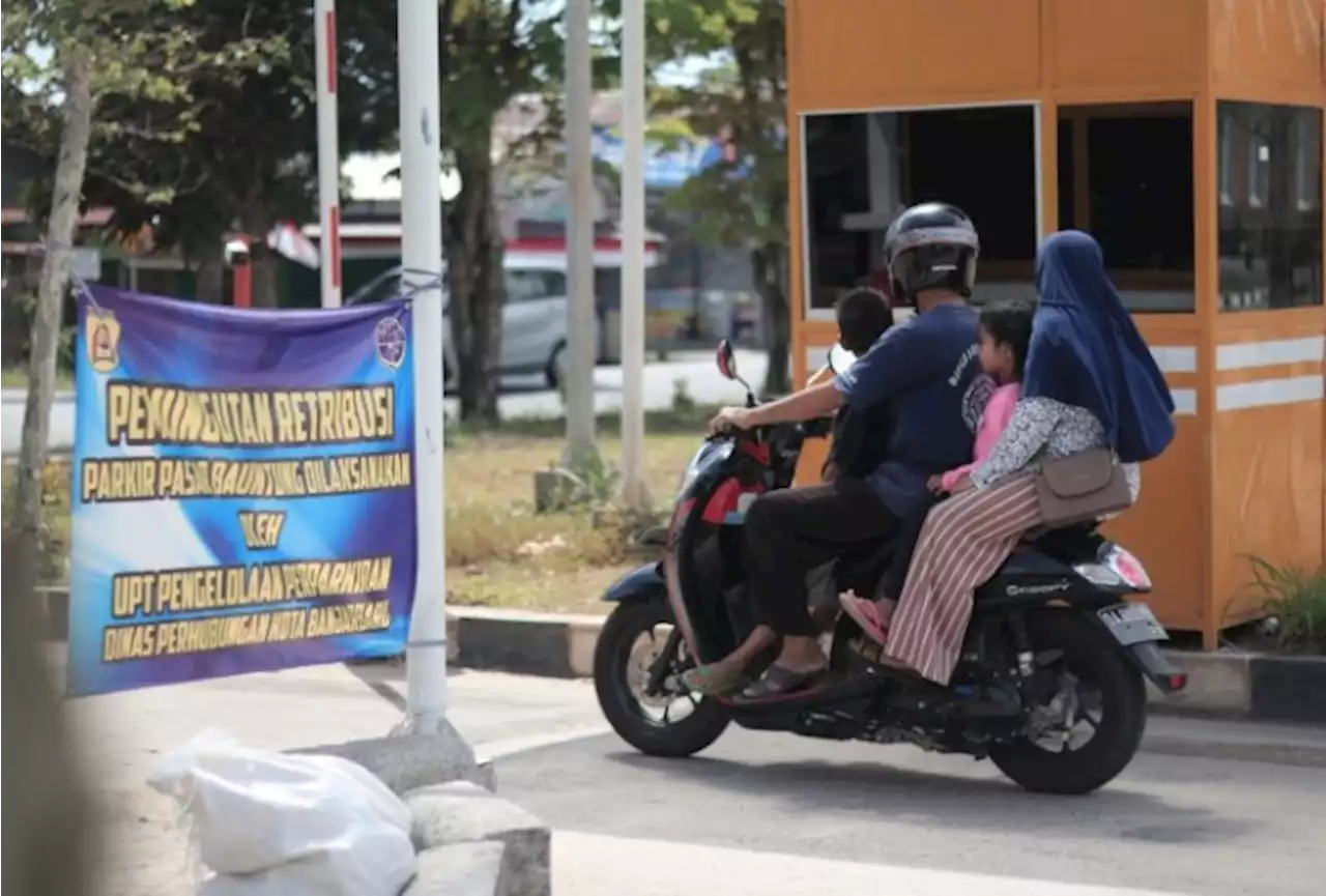 Loket Parkir Pasar Bauntung Menganggur