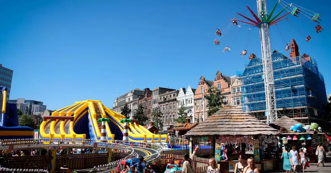 24 pictures of Nottingham Beach as hot weather brings out crowds