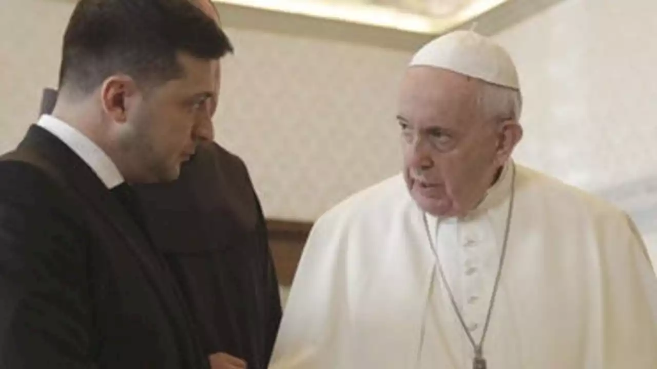 El papa Francisco habló con Volodímir Zelenski sobre la guerra en Ucrania