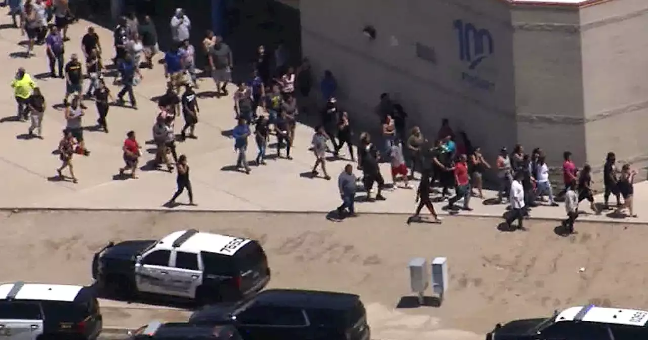 Parents arrested, tased during confrontation as Arizona school was on lockdown