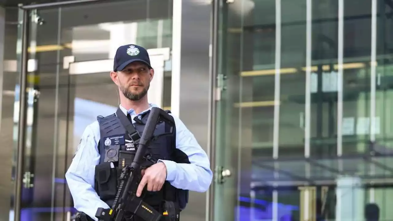 اعتقال شخص بعد إطلاق أعيرة نارية في مطار كانبيرا بأستراليا