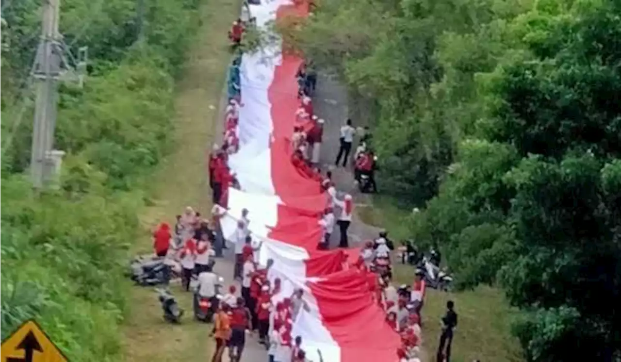 Kirab Bendera Sepanjang 2.500 Meter di Jambi Pecahkan Rekor Muri