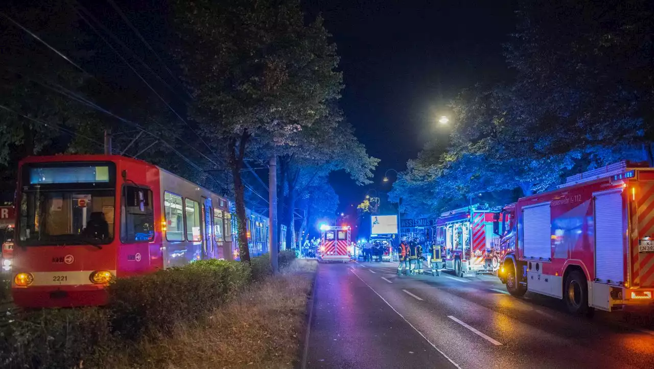 Köln: Mit Rucksack hängengeblieben – Straßenbahn schleift 55-Jährigen mit