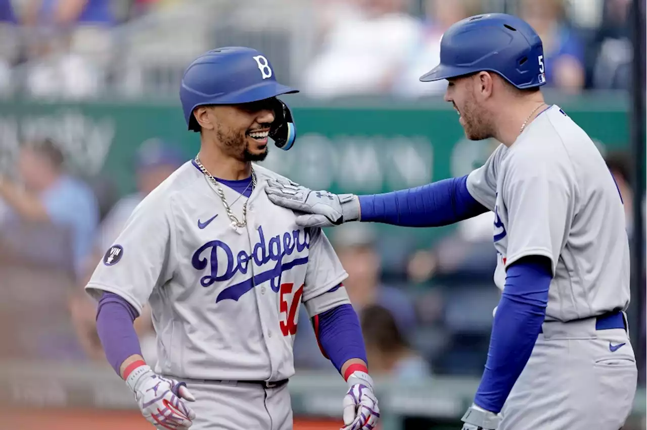 Dodgers rout Royals with six home runs in 12th consecutive win