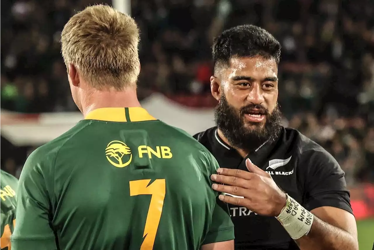 All Blacks gain ground on Boks