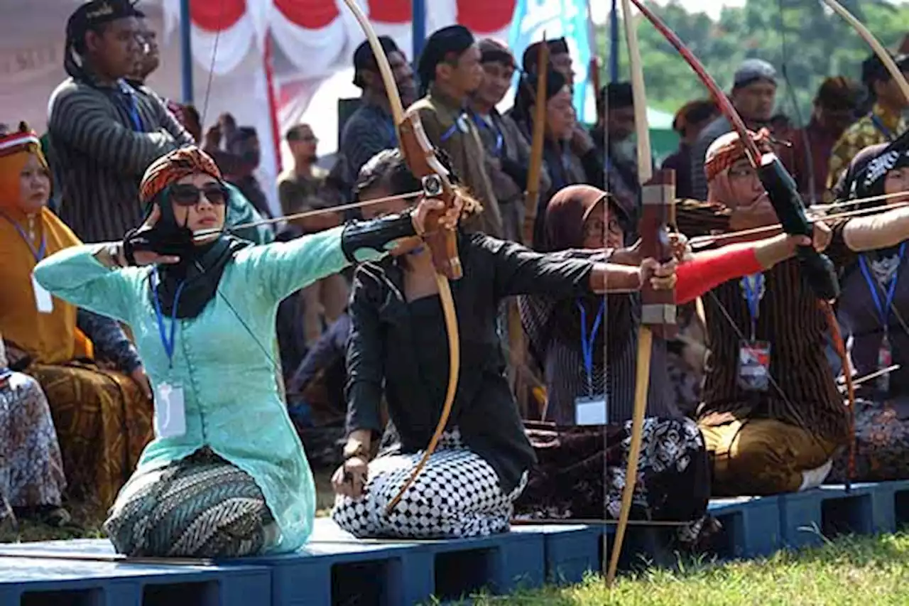 Lestarikan Budaya, Ratusan Pemanah Ikuti Lomba Jemparingan di Solo