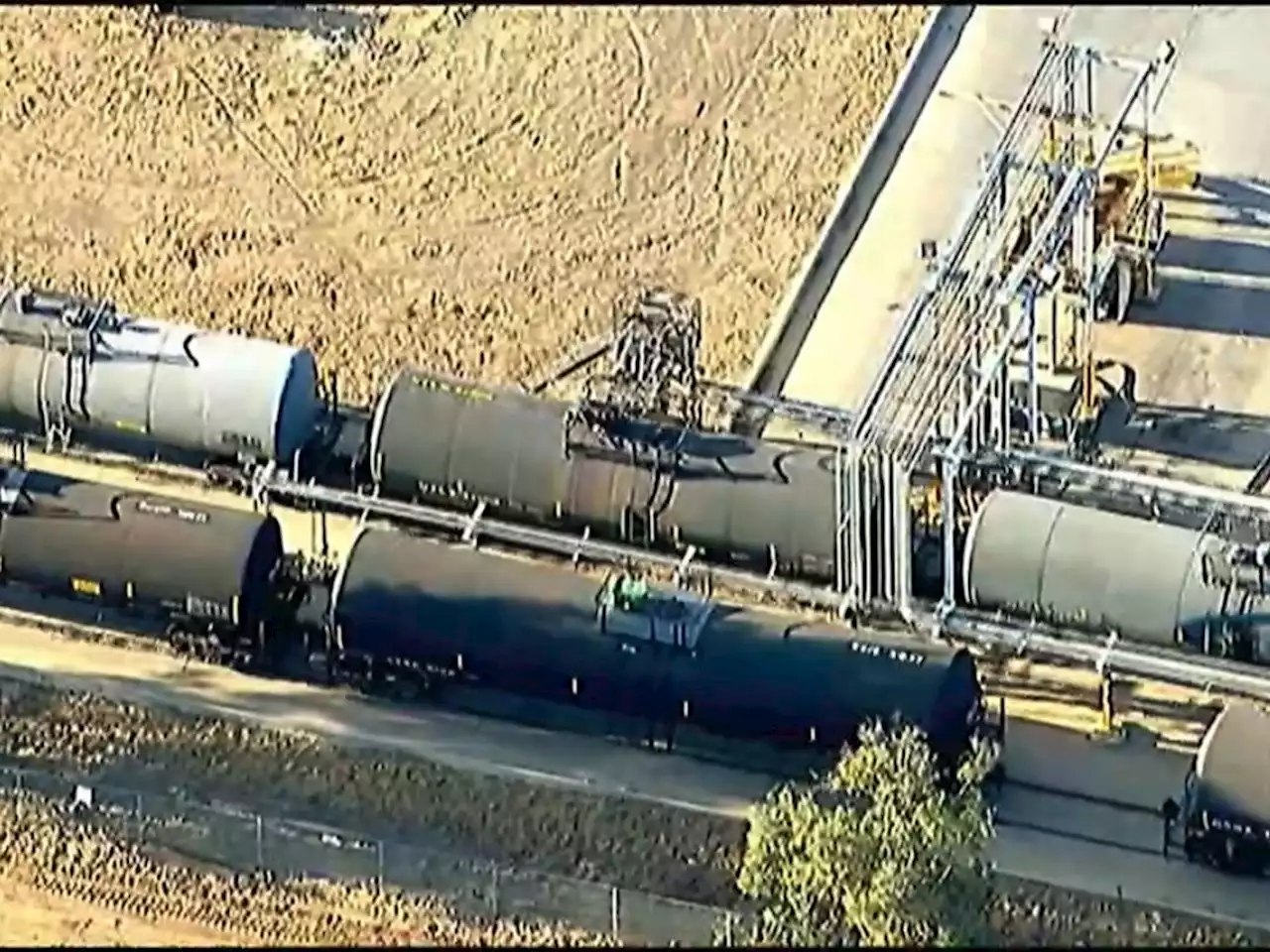 Boiling chemical on rail car forces evacuation in California