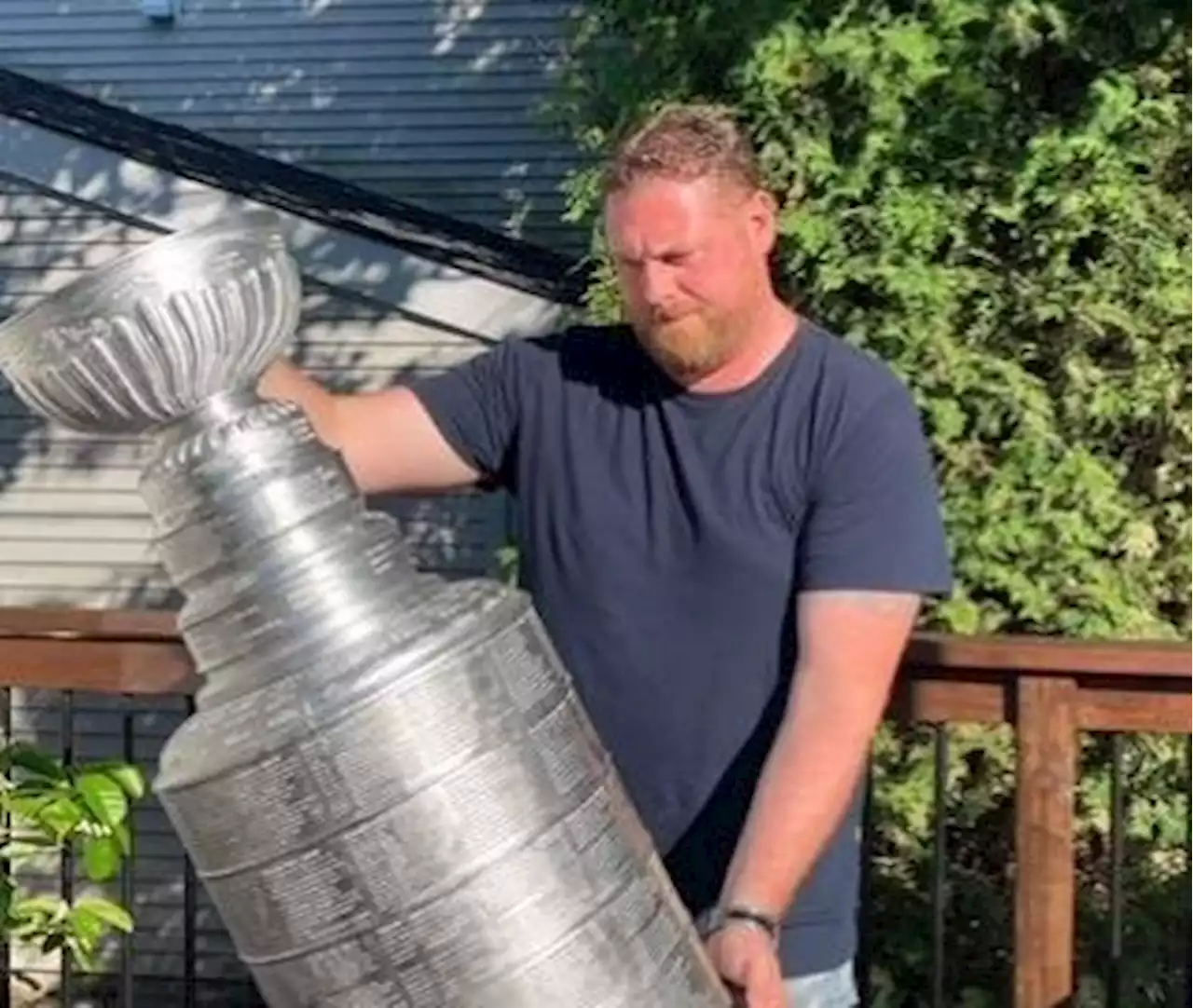 Innovative hockey fan builds unique Stanley Cup with 3-D printer