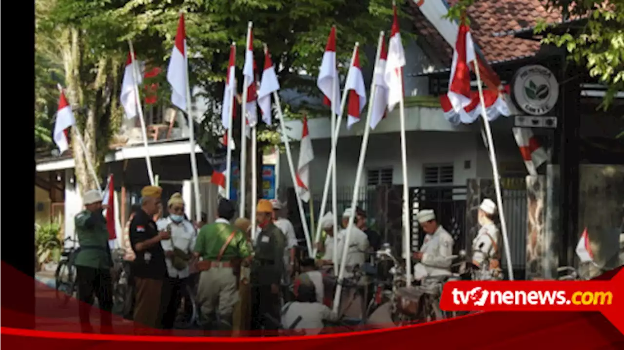 Prihatin Sebagian Warga Tak Pasang Bendera Merah Putih Jelang Hut RI ke-77, Ini yang Dilakukan Komunitas Sepeda Unto