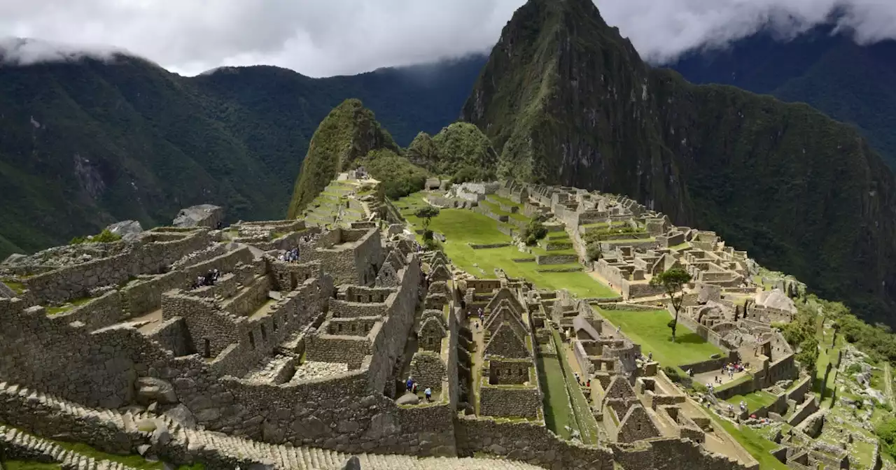 Tourists, locals irate over Machu Picchu ticket blunder