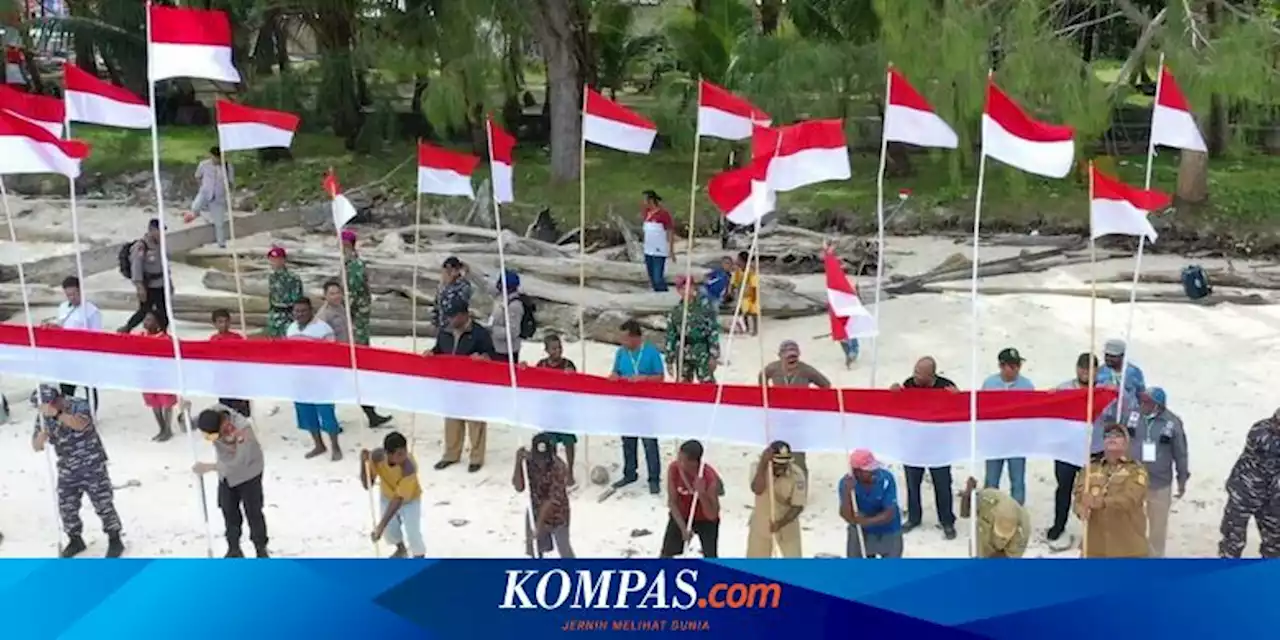 Bendera Merah Putih Sepanjang 77 Meter Dibentangkan di Pulau Terluar Indonesia