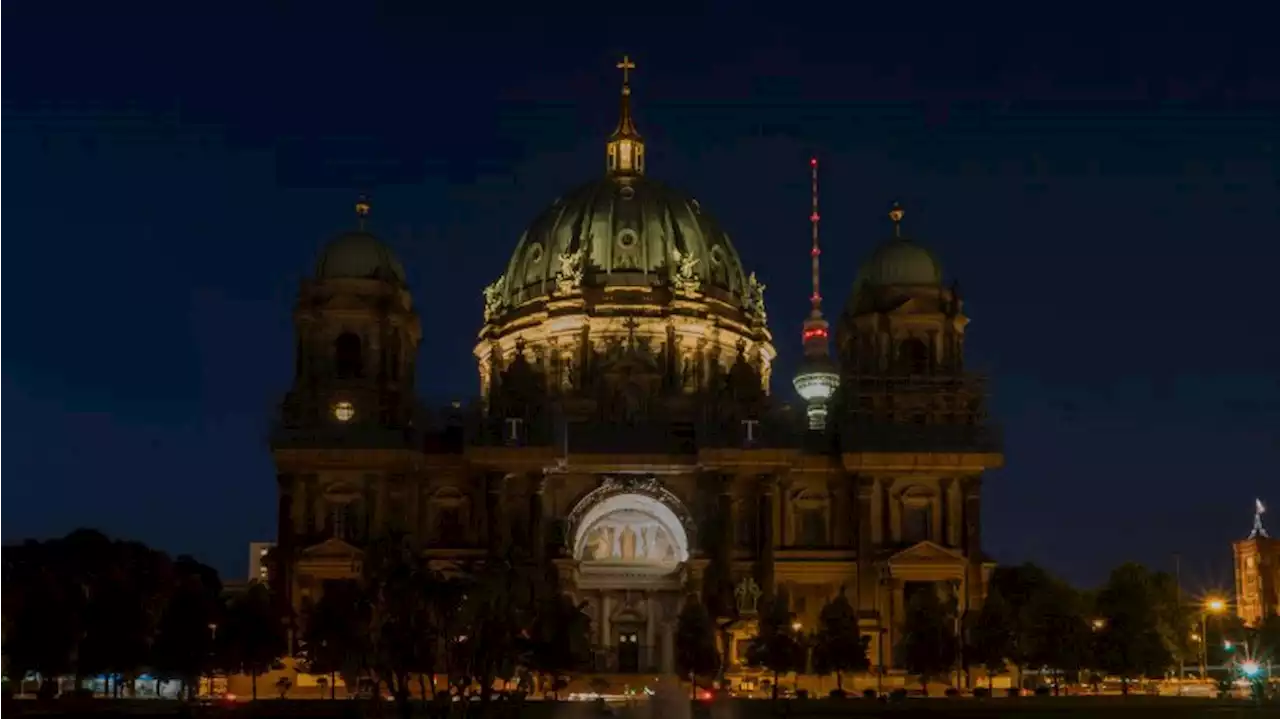 Berlin: Abgeschaltete Beleuchtung - Einige Bauwerke bleiben hell