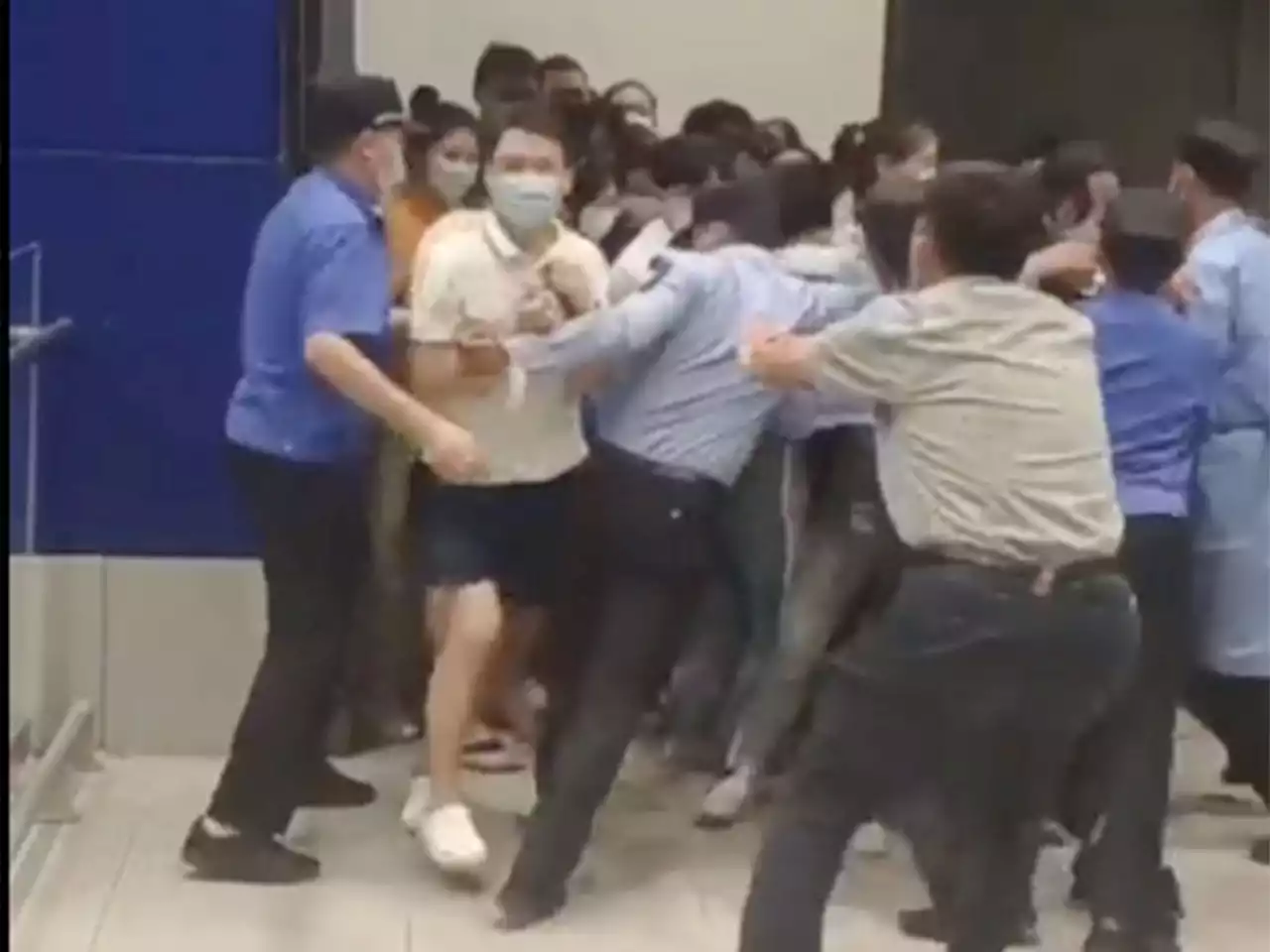 Ikea shoppers panic as China locks down store because one customer had contact with COVID case