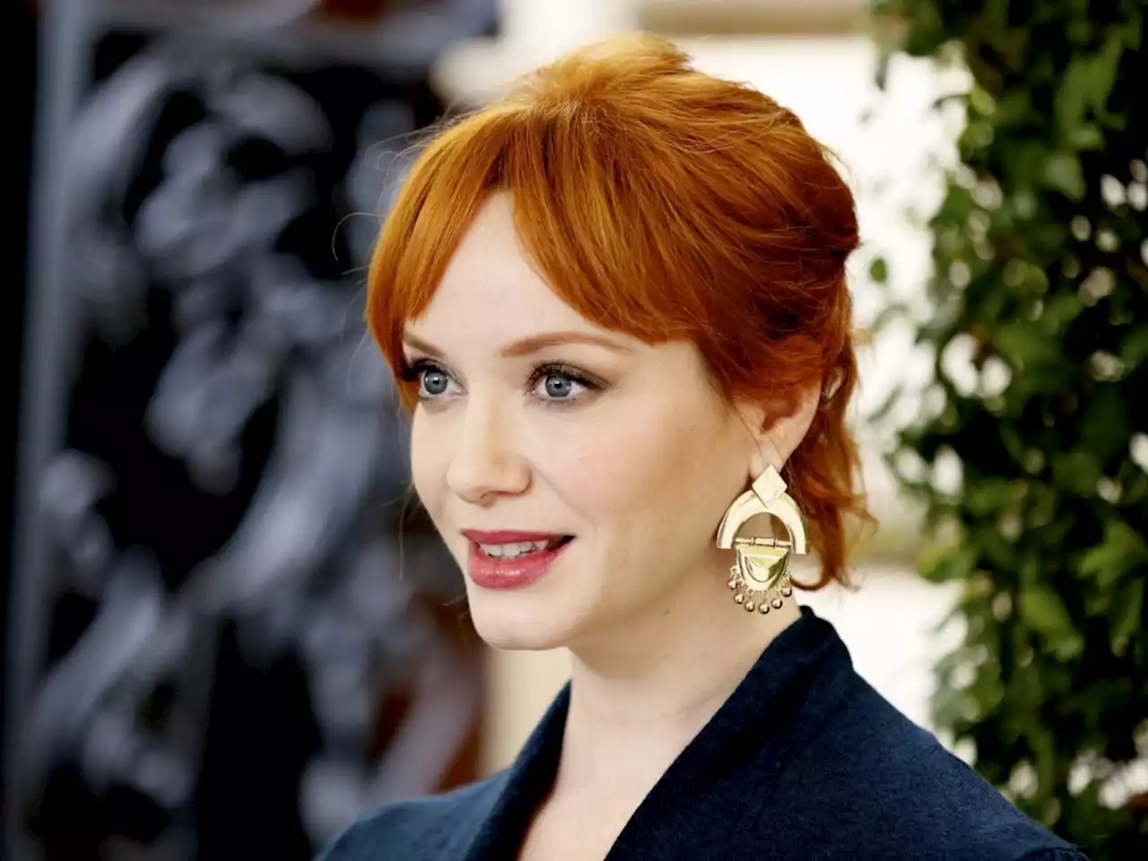 Christina Hendricks’ Go-To & Under-$30 Makeup Remover For Removing Waterproof Mascara Is 25% Off for a Limited Time