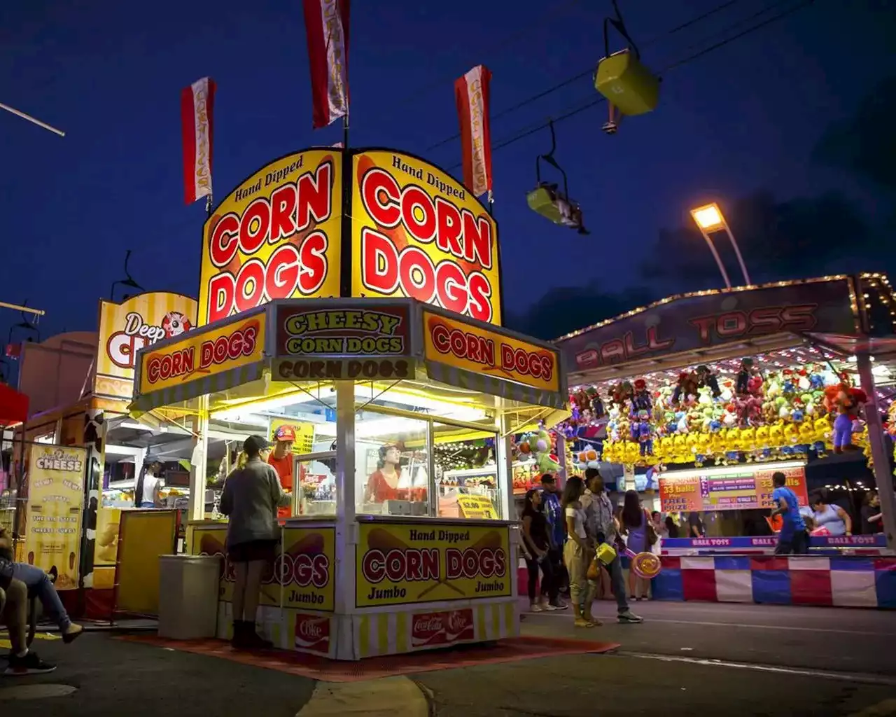 CNE returns to Toronto amid ongoing strike by unionized safety inspectors