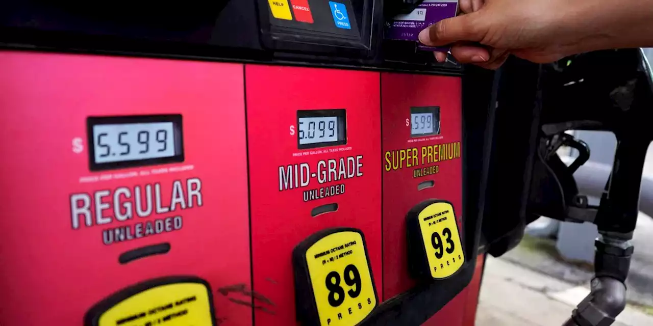 Average US gasoline price falls 45 cents to $4.10 per gallon