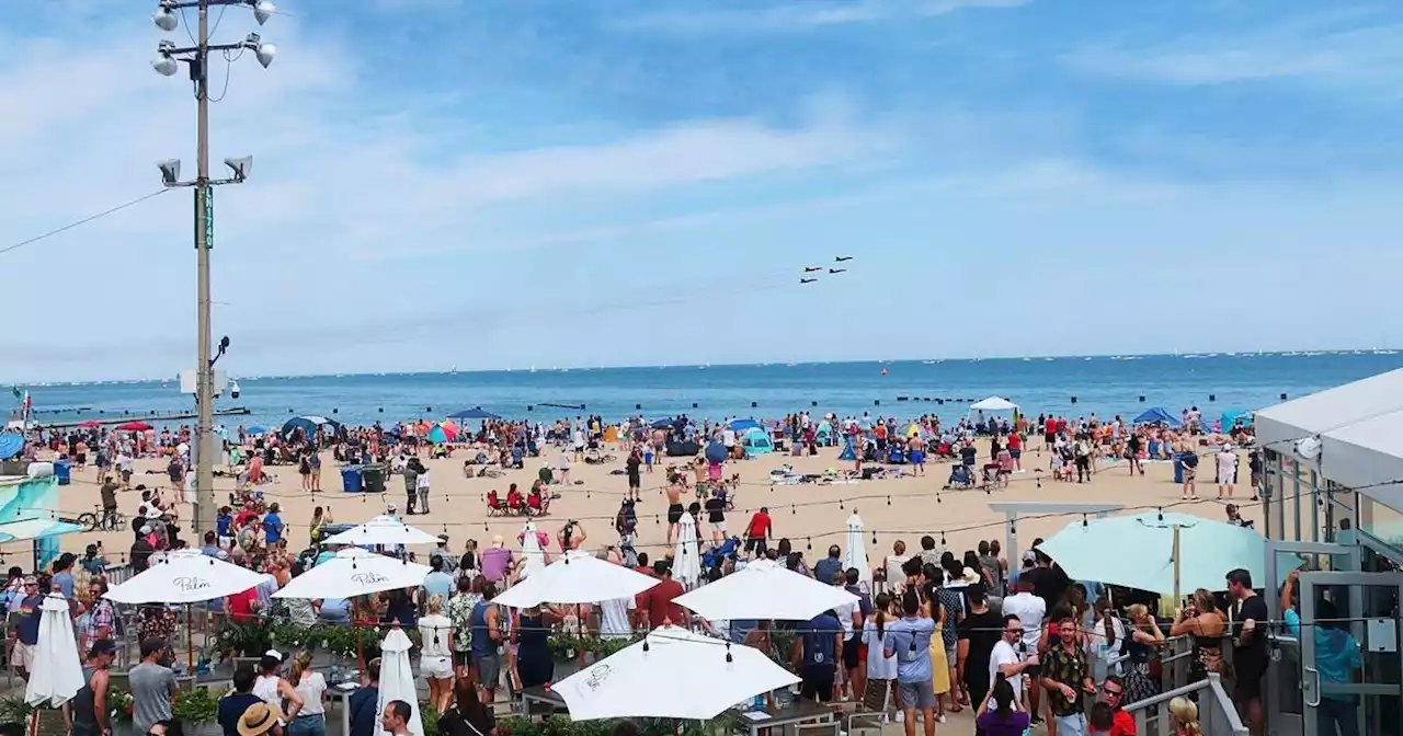 Air and Water Show specials at 8 Chicago venues get you close to the action