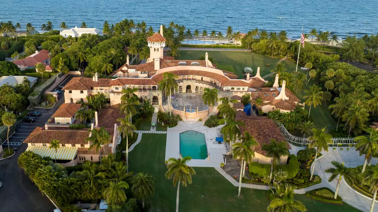 Justice officials oppose making Mar-a-Lago affidavit public