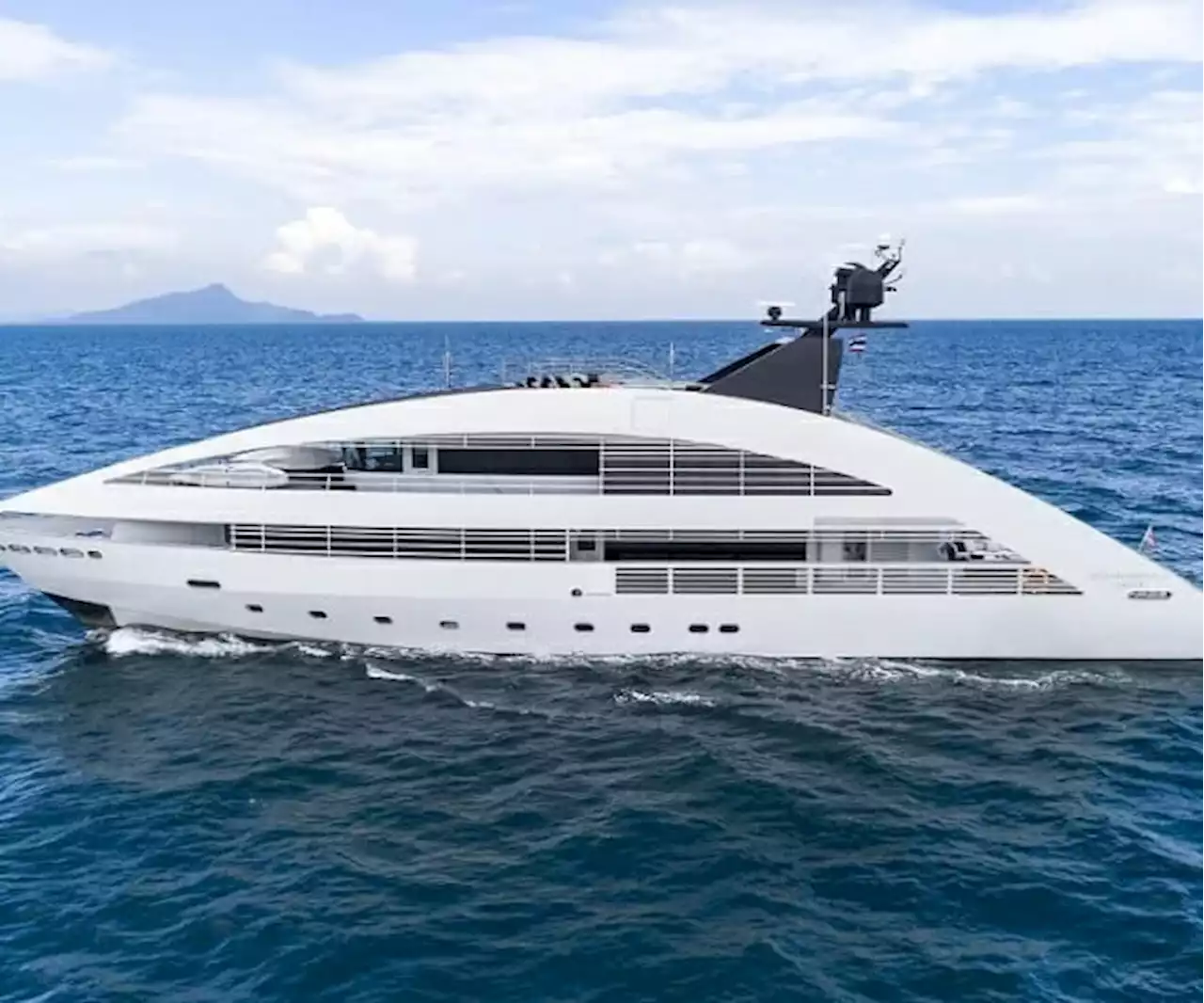 Thailand's Super Charter: Ocean Emerald