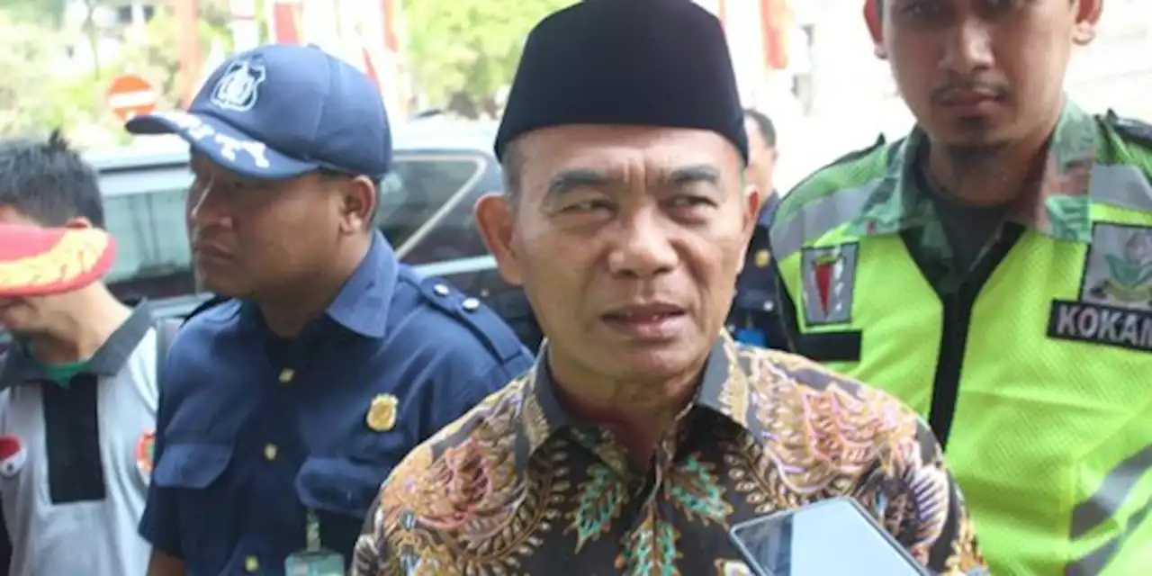 Pesantren Abu Bakar Baasyir Gelar Upacara HUT RI, Menko PMK jadi Inspektur Upacara | merdeka.com