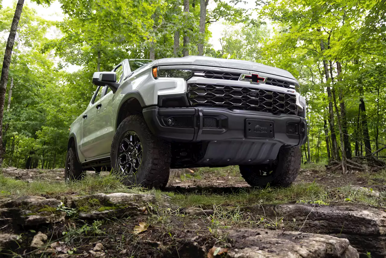 2023 Chevrolet Silverado 1500 ZR2 Bison adds even more off-road prowess to full-size pickup