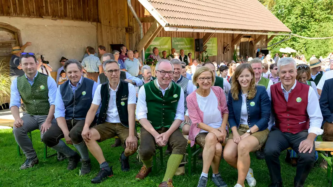 Lehrreicher 72. Almwandertag auf der Schwarzenbachweide in Ybbsitz