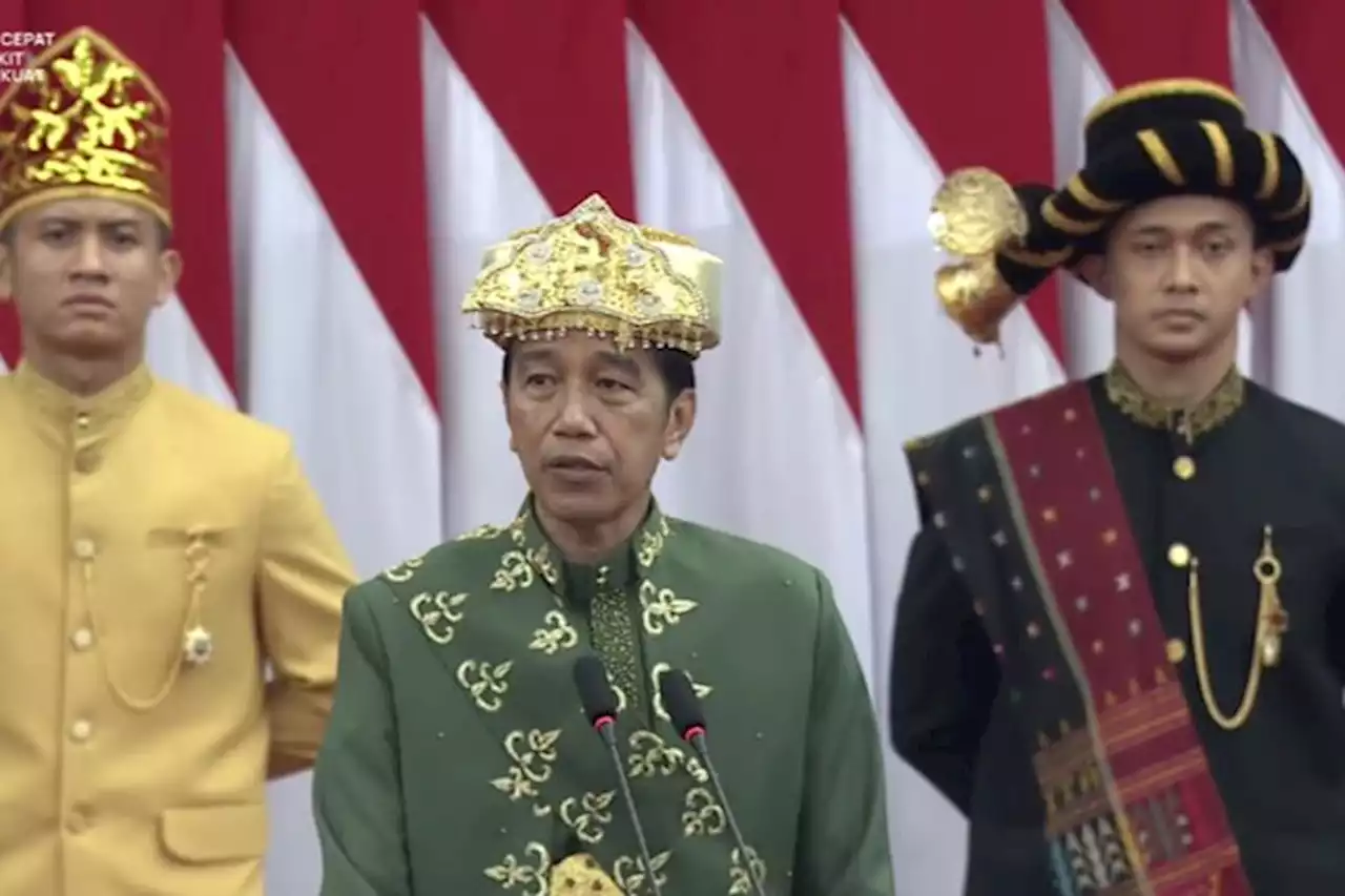 Jokowi Datang ke Gedung MPR Pakai Baju Adat Paksian dari Bangka Belitung, Apa Maknanya? - Pikiran-Rakyat.com