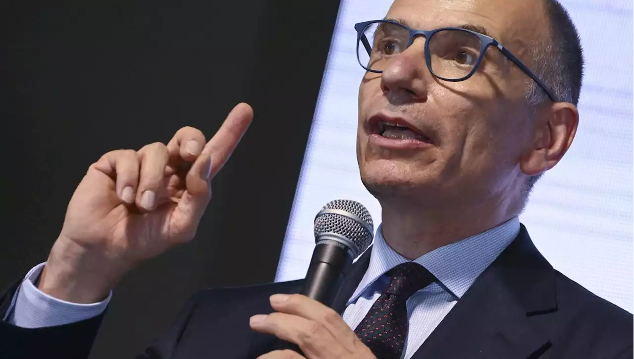 Elezioni, il Pd vara le liste dei candidati. Letta: 'Sacrifici ma non ho fatto tutto da solo'