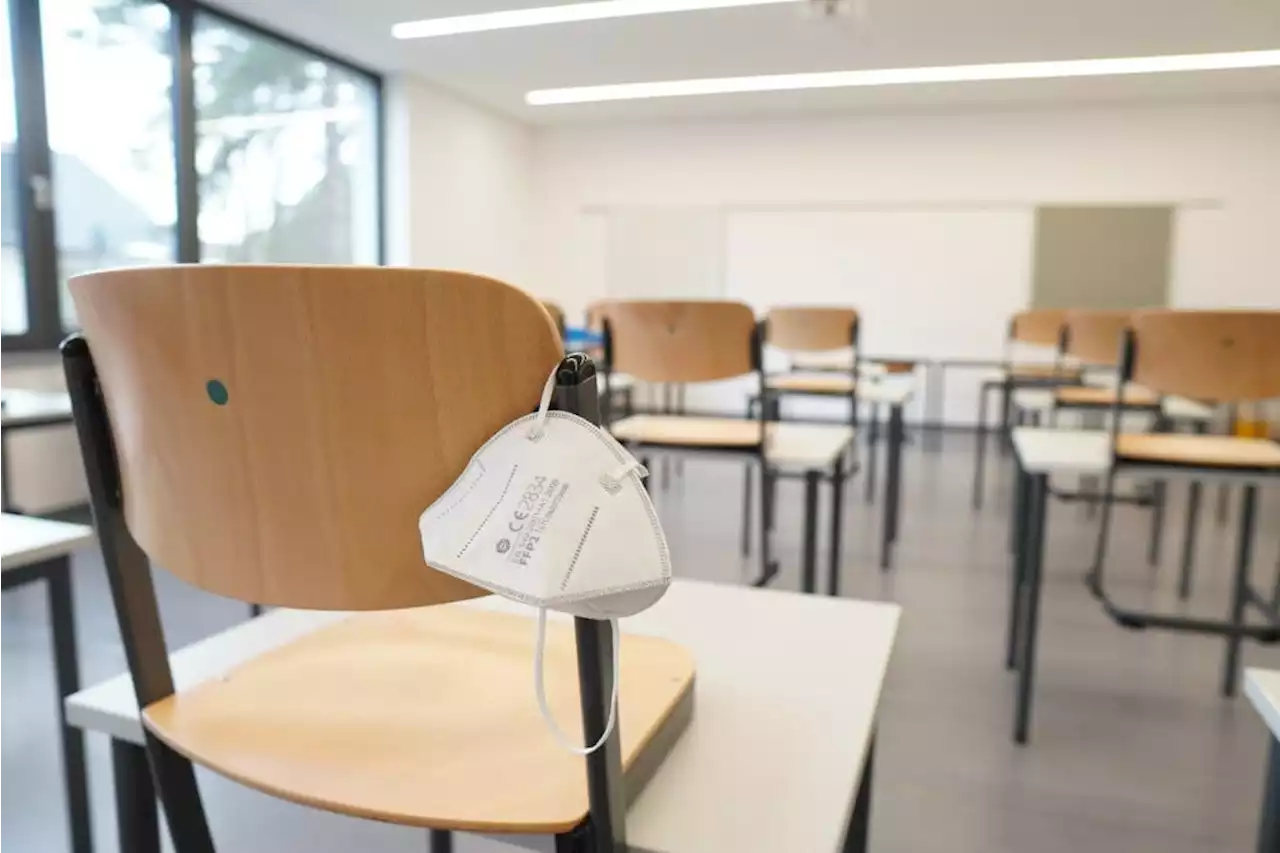 Masks mandatory again in Memorial University classrooms for fall semester | SaltWire