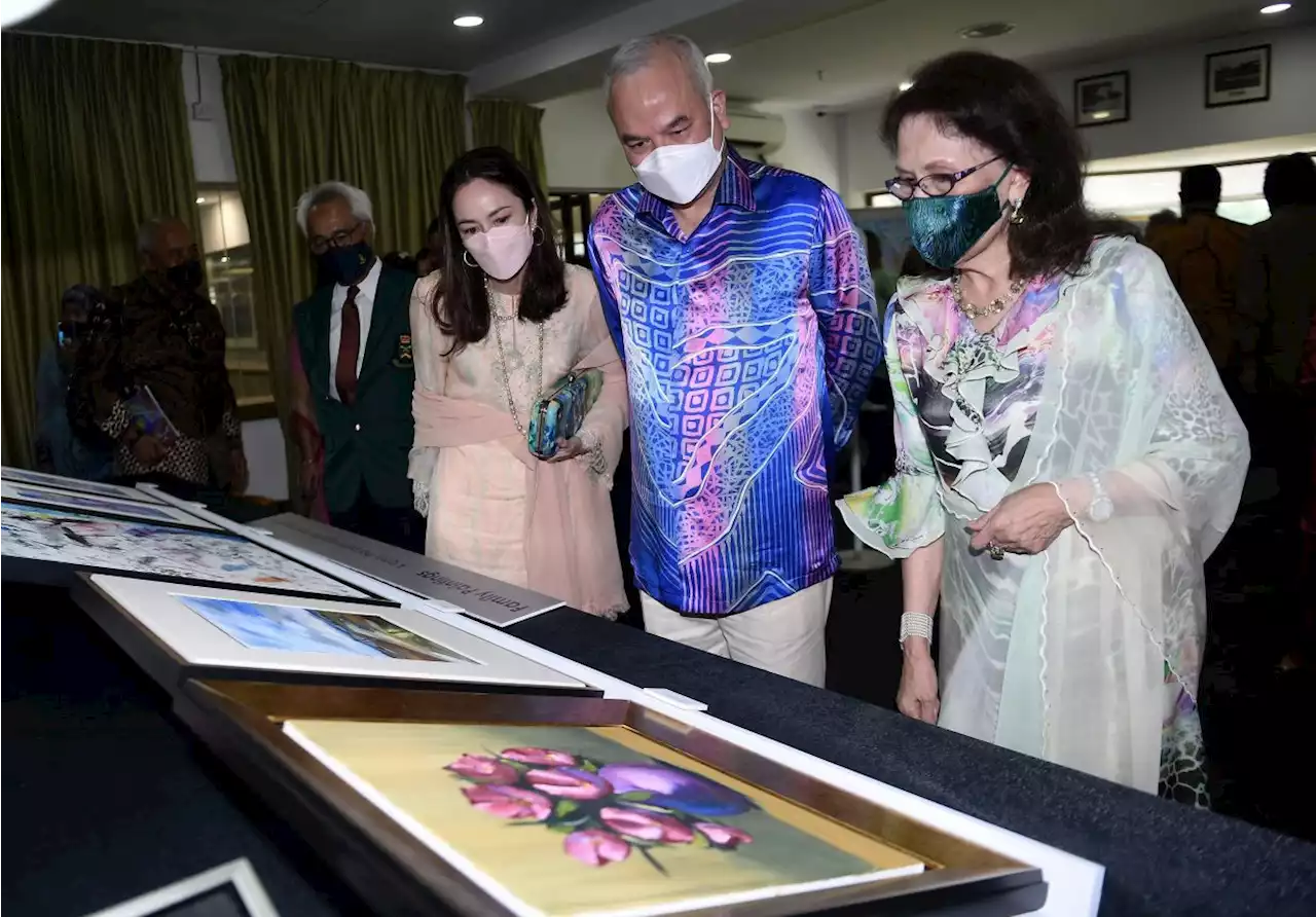 Sultan Nazrin launches 'Solo Artbeat of Halimah Mohd Said' exhibition