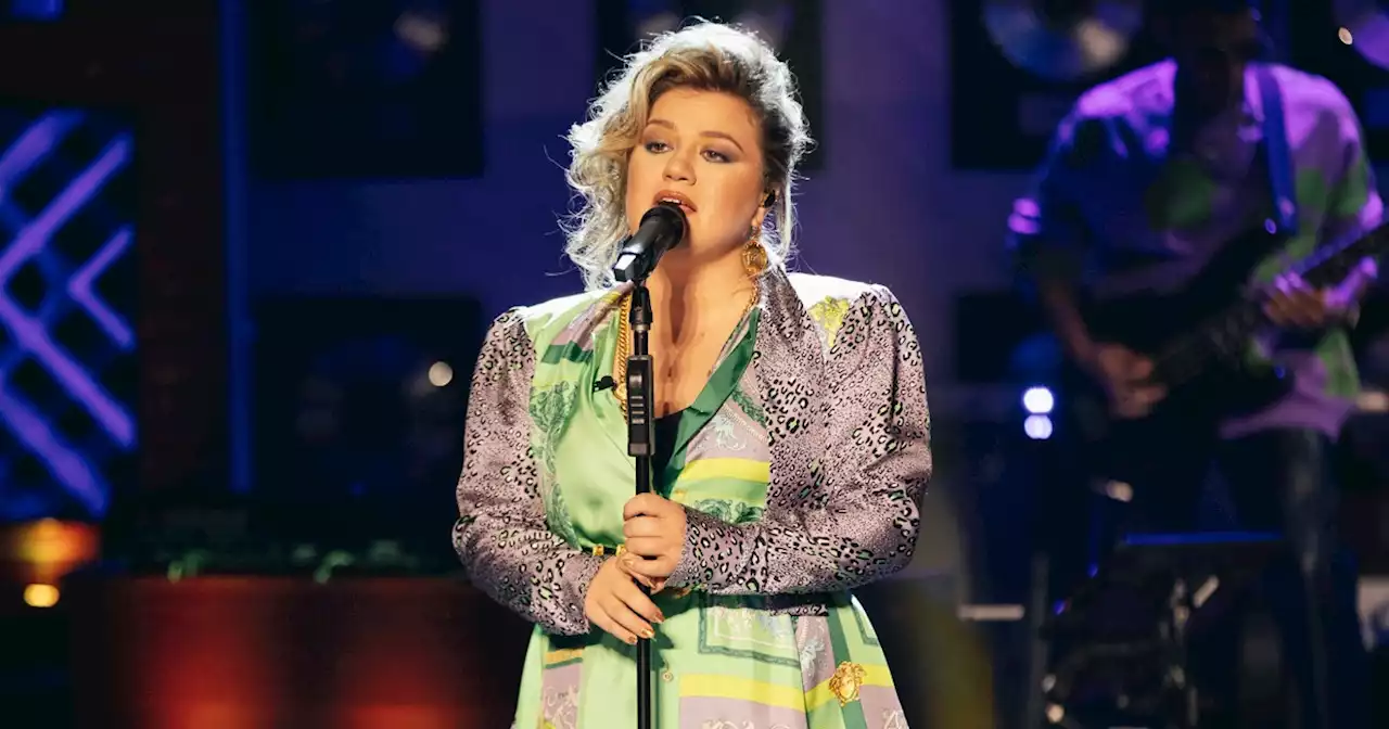 Kelly Clarkson announces nationwide 'Kellyoke' search for the best singers in America