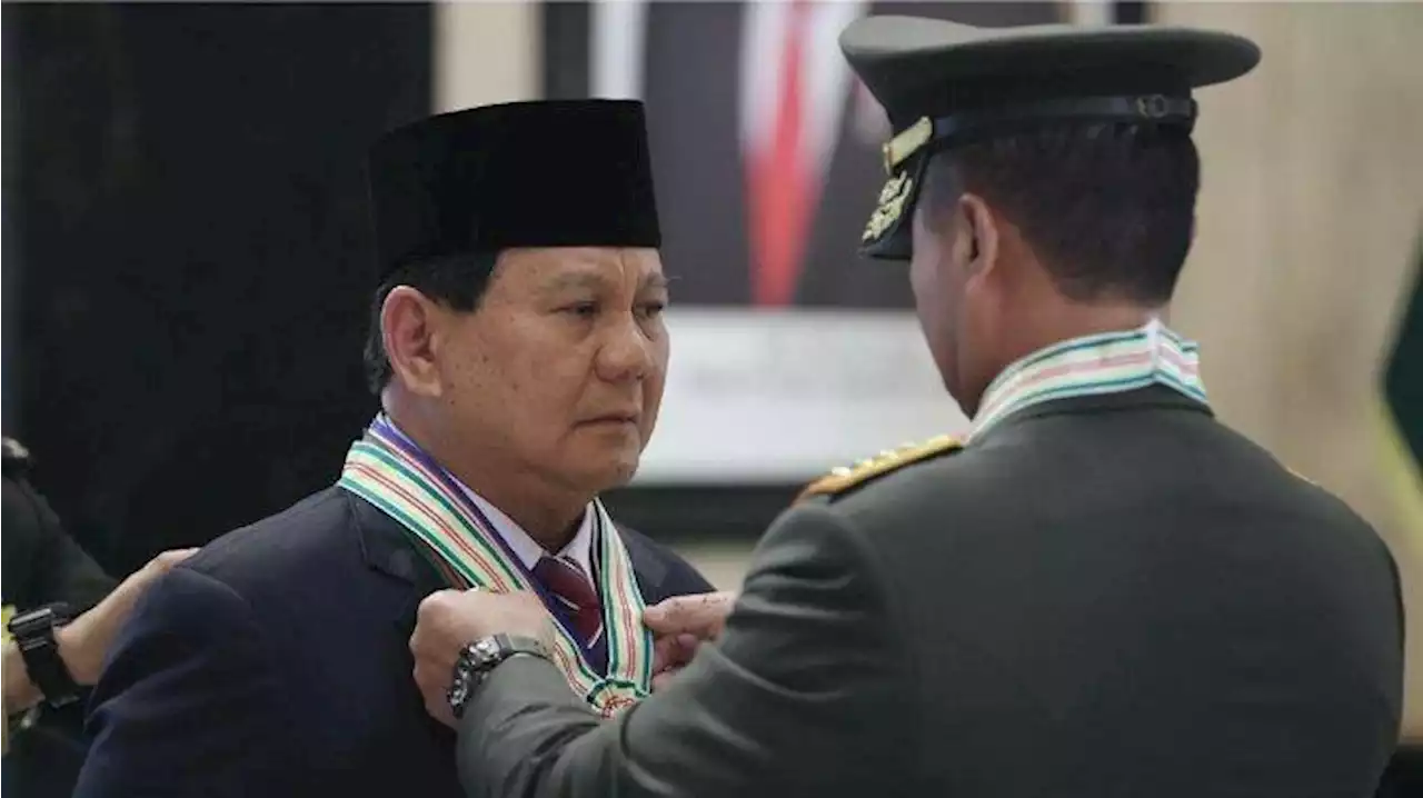 Terima Empat Bintang Kehormatan Utama Sekaligus, Prabowo Berterima Kasih kepada Jokowi - Tribunnews.com