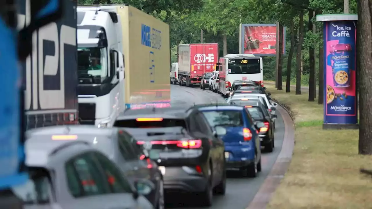 neue baustelle sorgt für verkehrskollaps am bremer kreuz