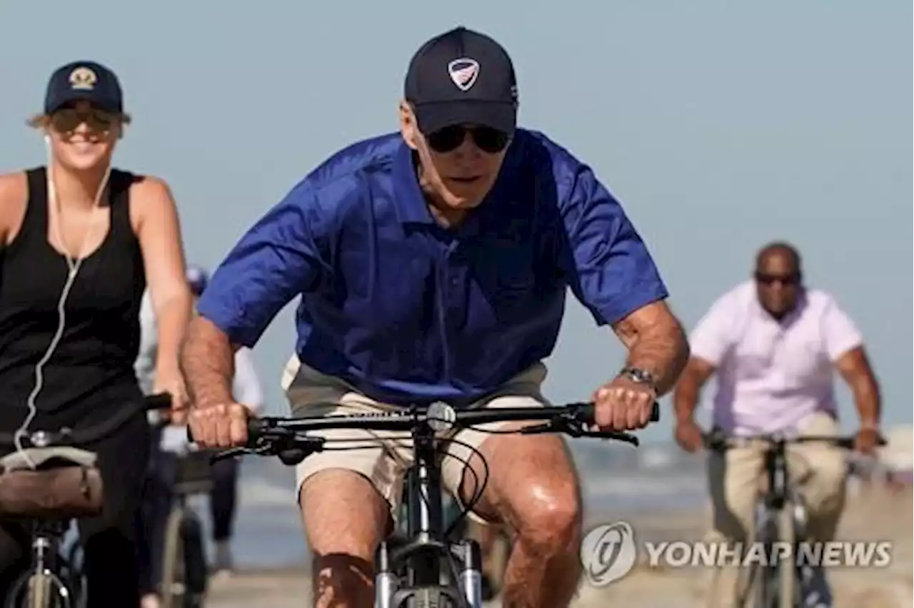 바이든, 인플레 감축법 등 정책성과 부각 본격화…중간선거 겨냥 | 연합뉴스