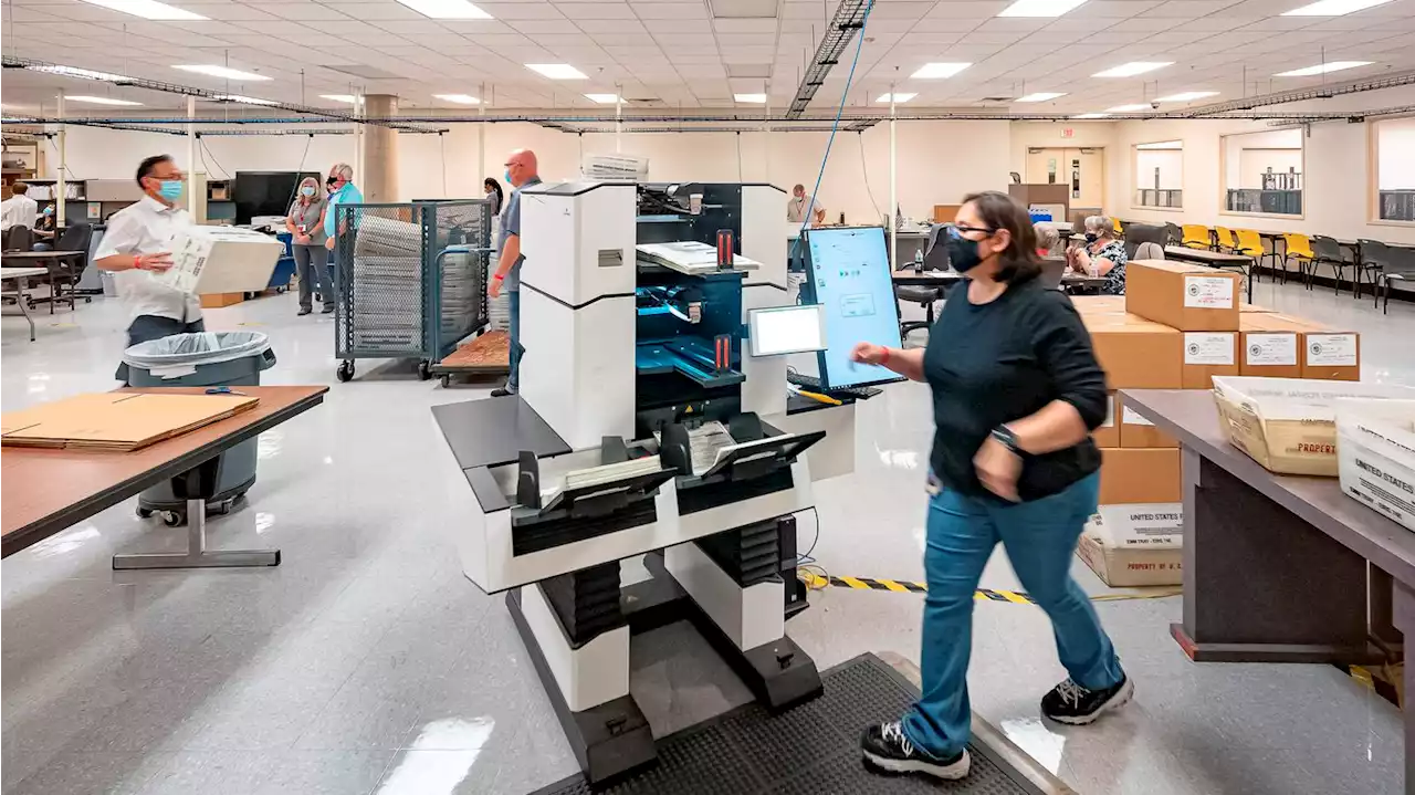 DOJ charges man for threatening Arizona election official