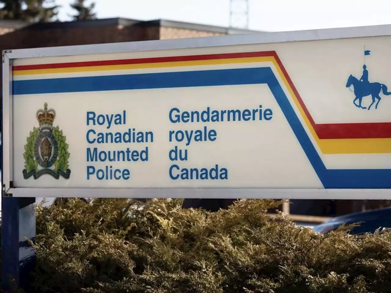 Alberta government says it would add 275 more officers if province launches own police force