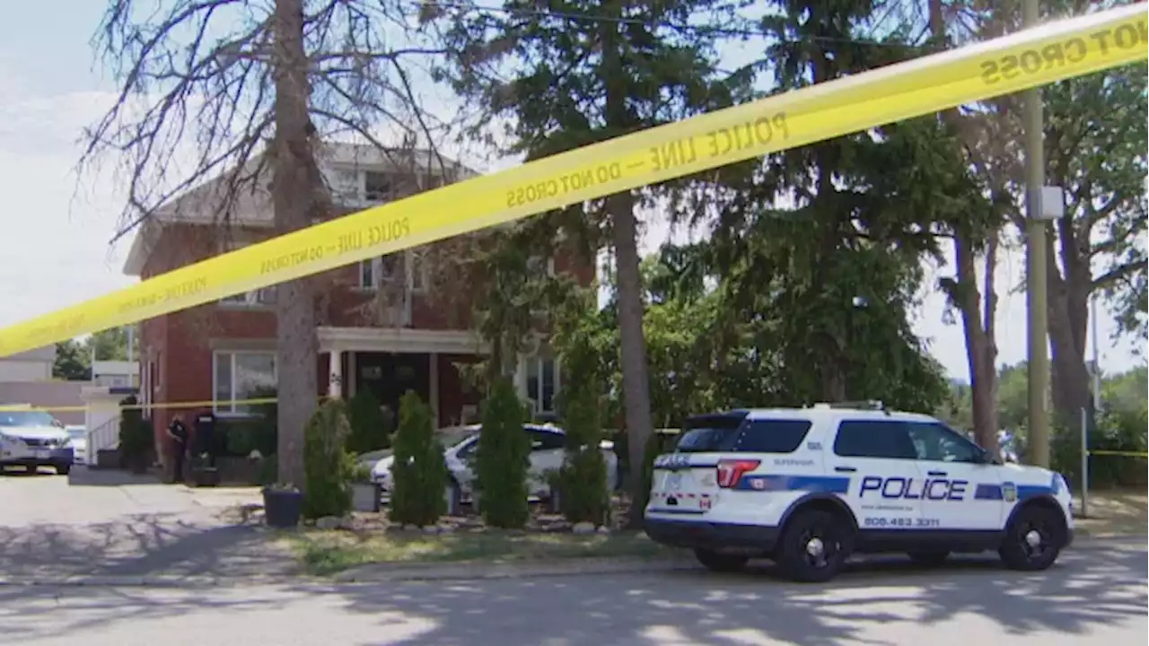 Man, woman found dead in Mississauga home | CBC News