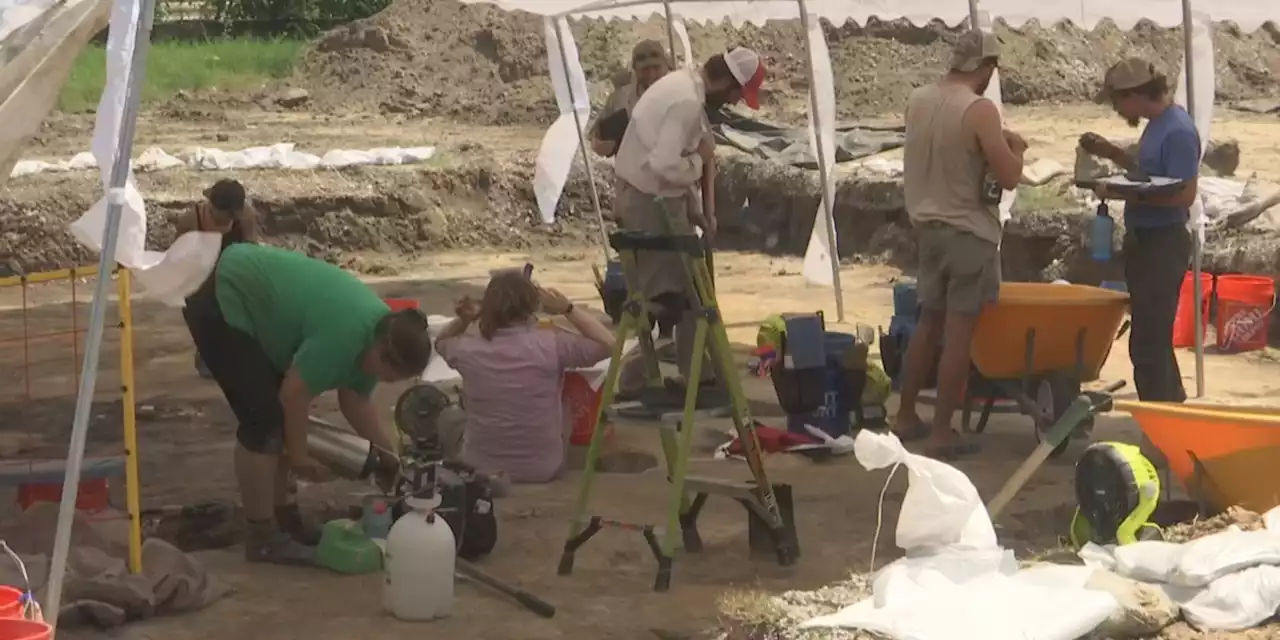 Archaeologists digging up artifacts under I-10, before new bridge breaks ground