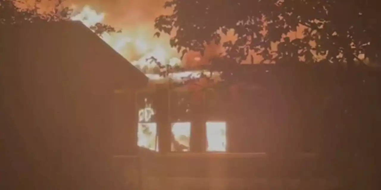 Intense fire destroys historic Berryhill Elementary School building