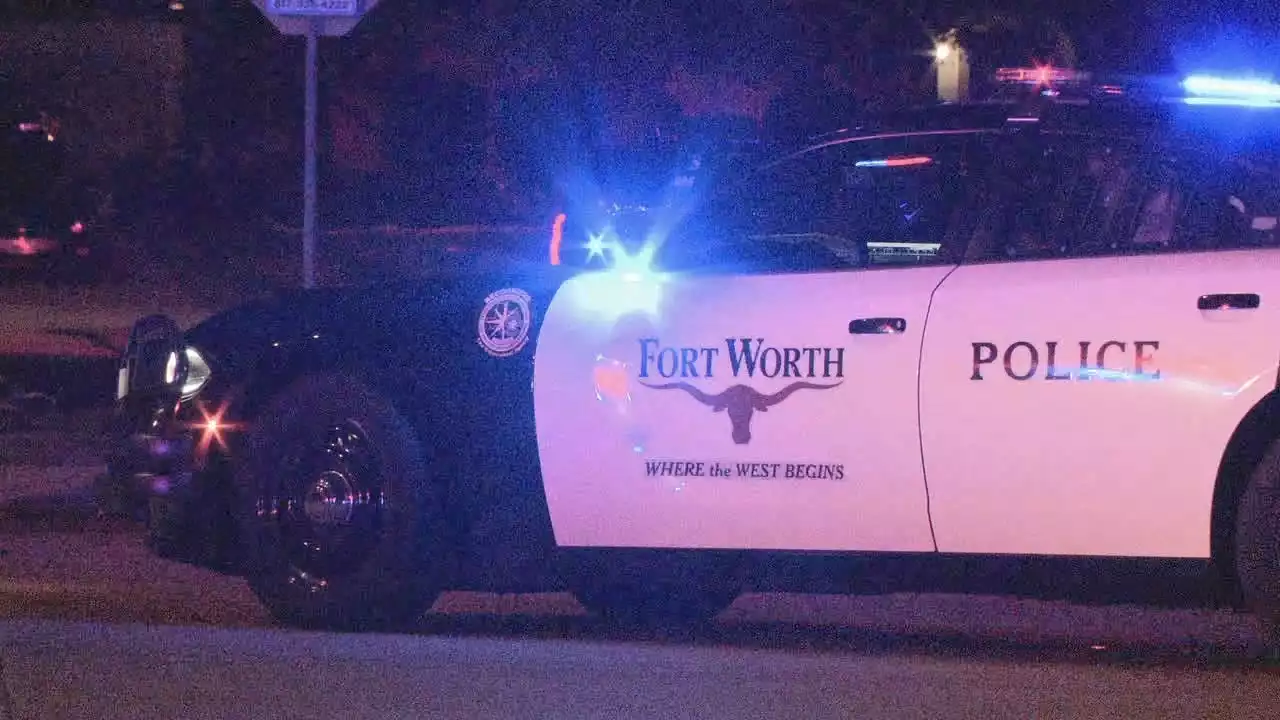 Woman shot through bedroom window while asleep in Fort Worth apartment