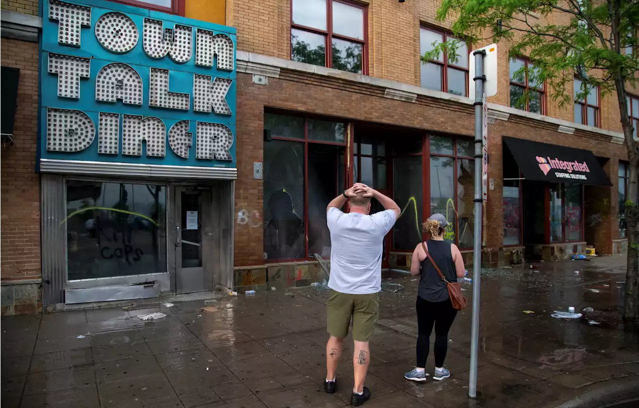 Restaurants in deep-blue cities starved for diners while Florida is feasting