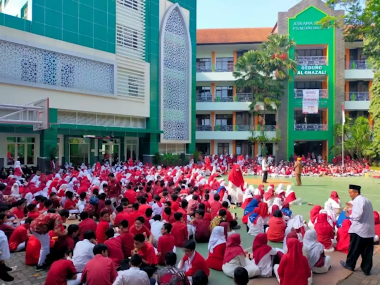 Semarak Peringatan HUT ke-77 RI di MTsN 1 Kota Malang